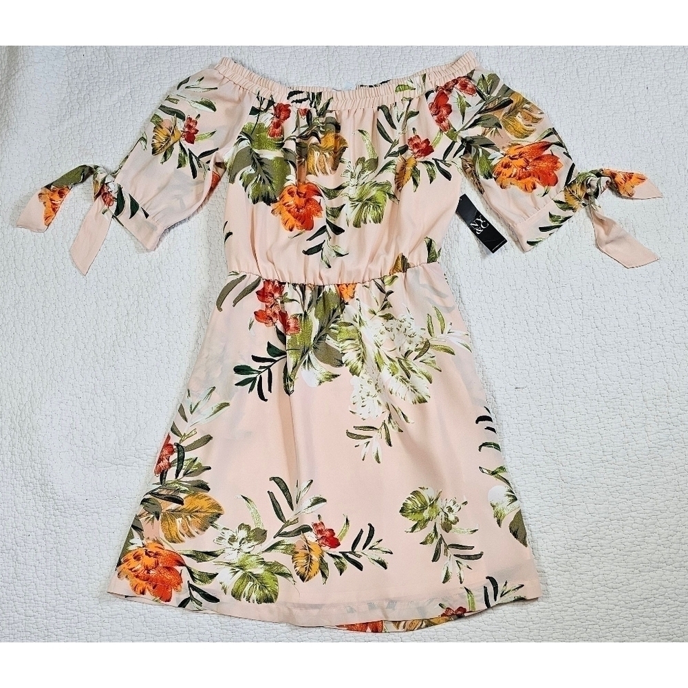 NWT - New York & Company Peach Floral Off the Shoulder Dress